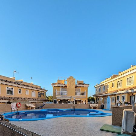 2 Bedroom Algorfa Townhouse With Pool Castillo de Montemar المظهر الخارجي الصورة